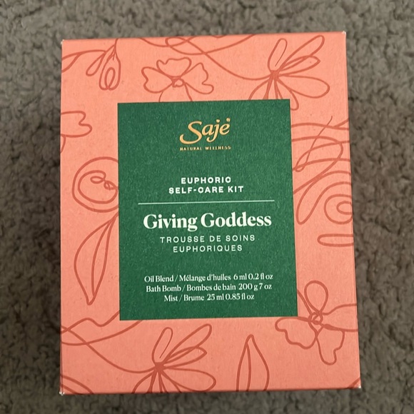 Saje “Giving Goddess” euphoric self-care kit - Picture 1 of 2